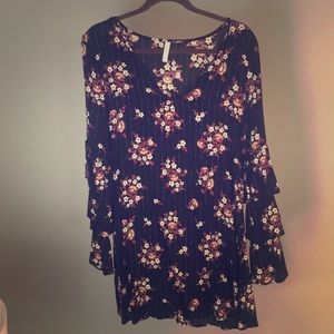 Floral bell sleeve dress